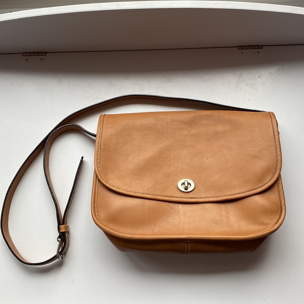 COACH Vintage City Bag British Tan Leather Silver Hardware F09790 Crossbody 9790